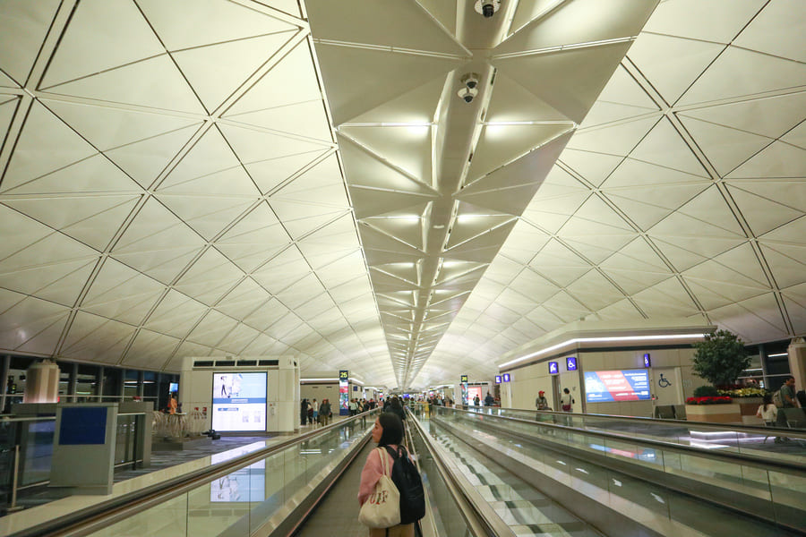 香港国際空港の長い動く歩道