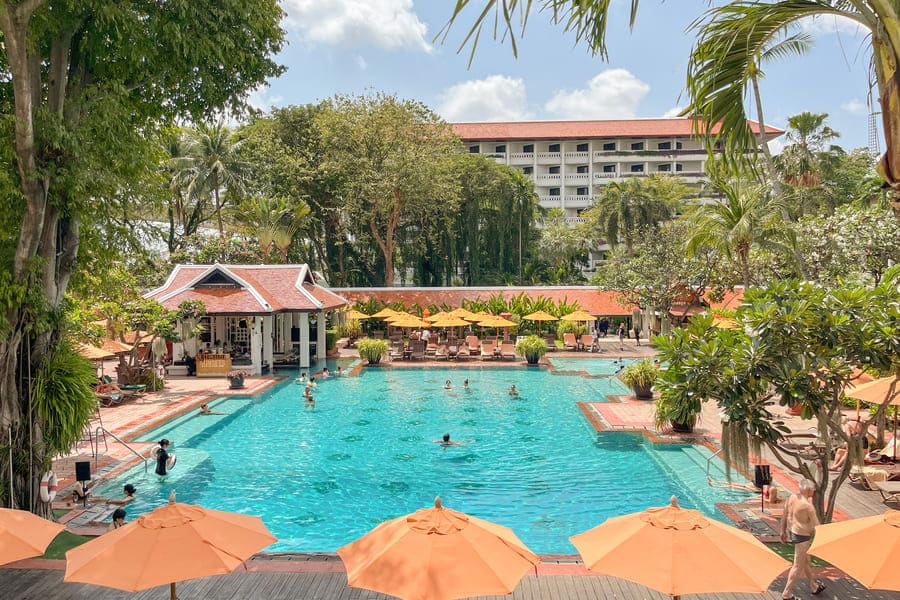 アナンタラリバーサイドのプール