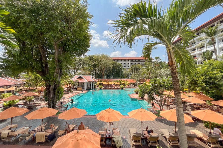 アナンタラ リバーサイドのプール