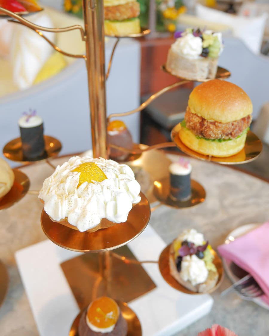 アフタヌーンティーのお洒落なスタンド