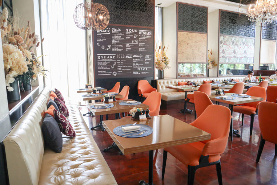 Metro On Wirelessの店内