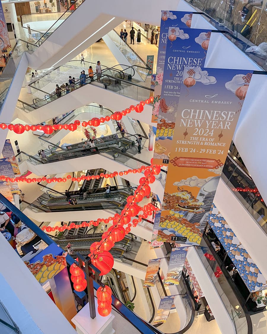 セントラルエンバシーのモールの中